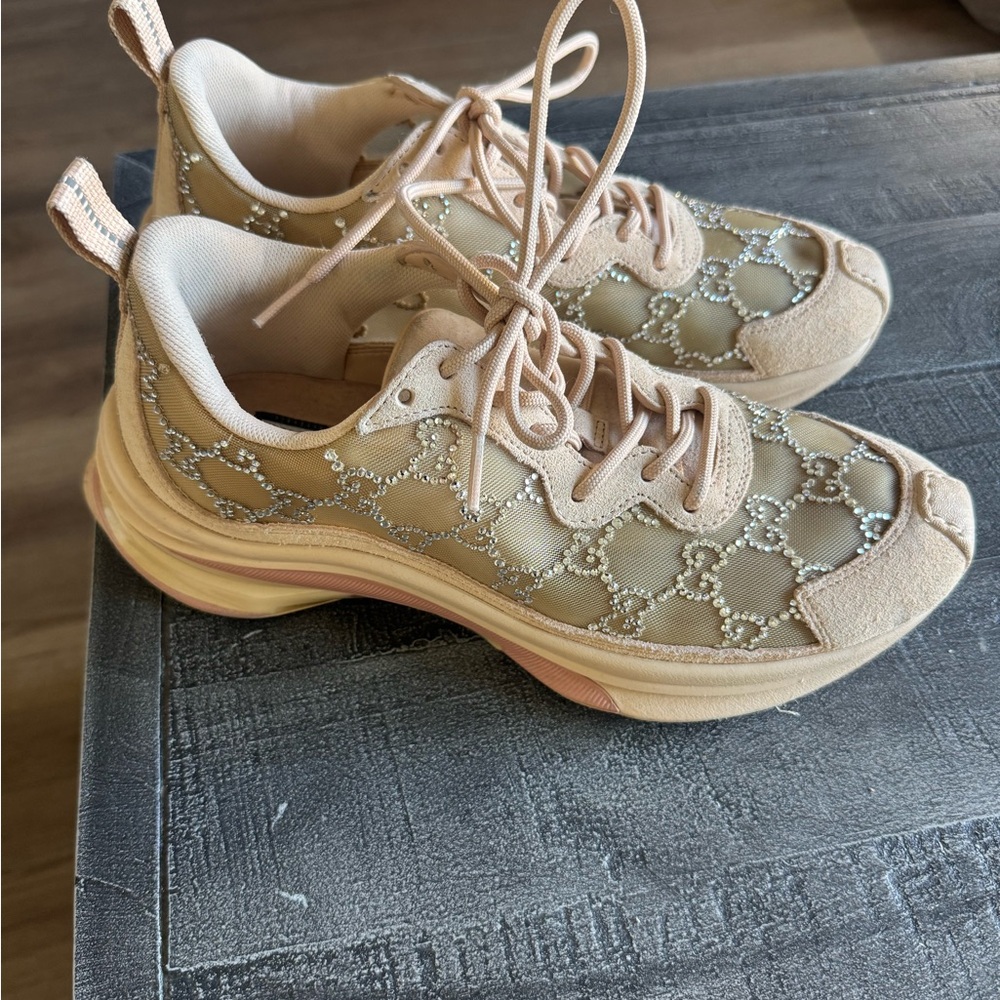 Gucci Rose Pink Sneakers with Monogram Pattern with Crystals - Picture 2 of 4